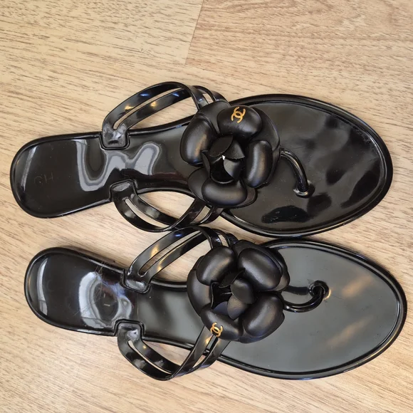 Chanel Black Flower Sandals - Picture 4 of 7